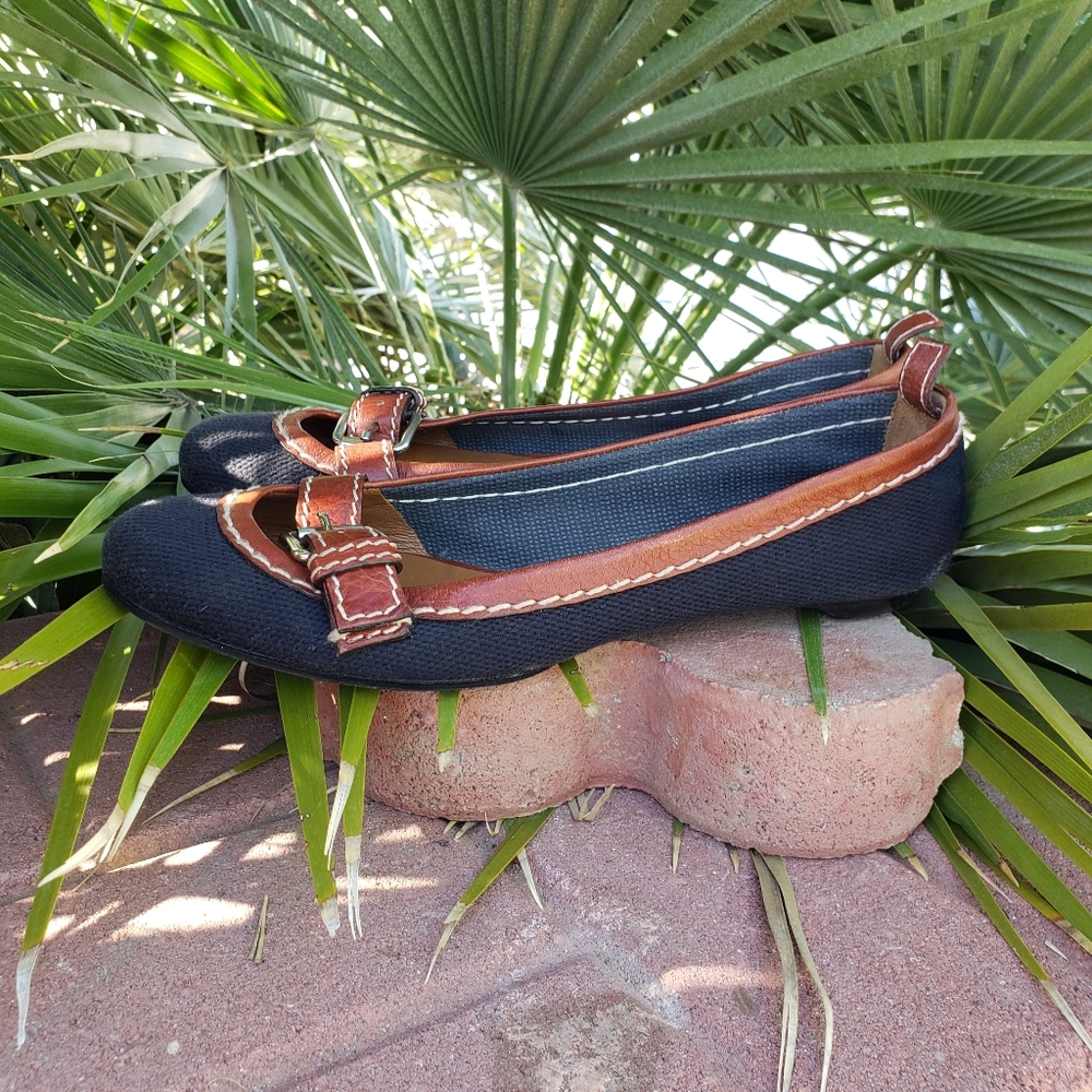 Chloe  canvas and leatehr buckle flat - Picture 9 of 11